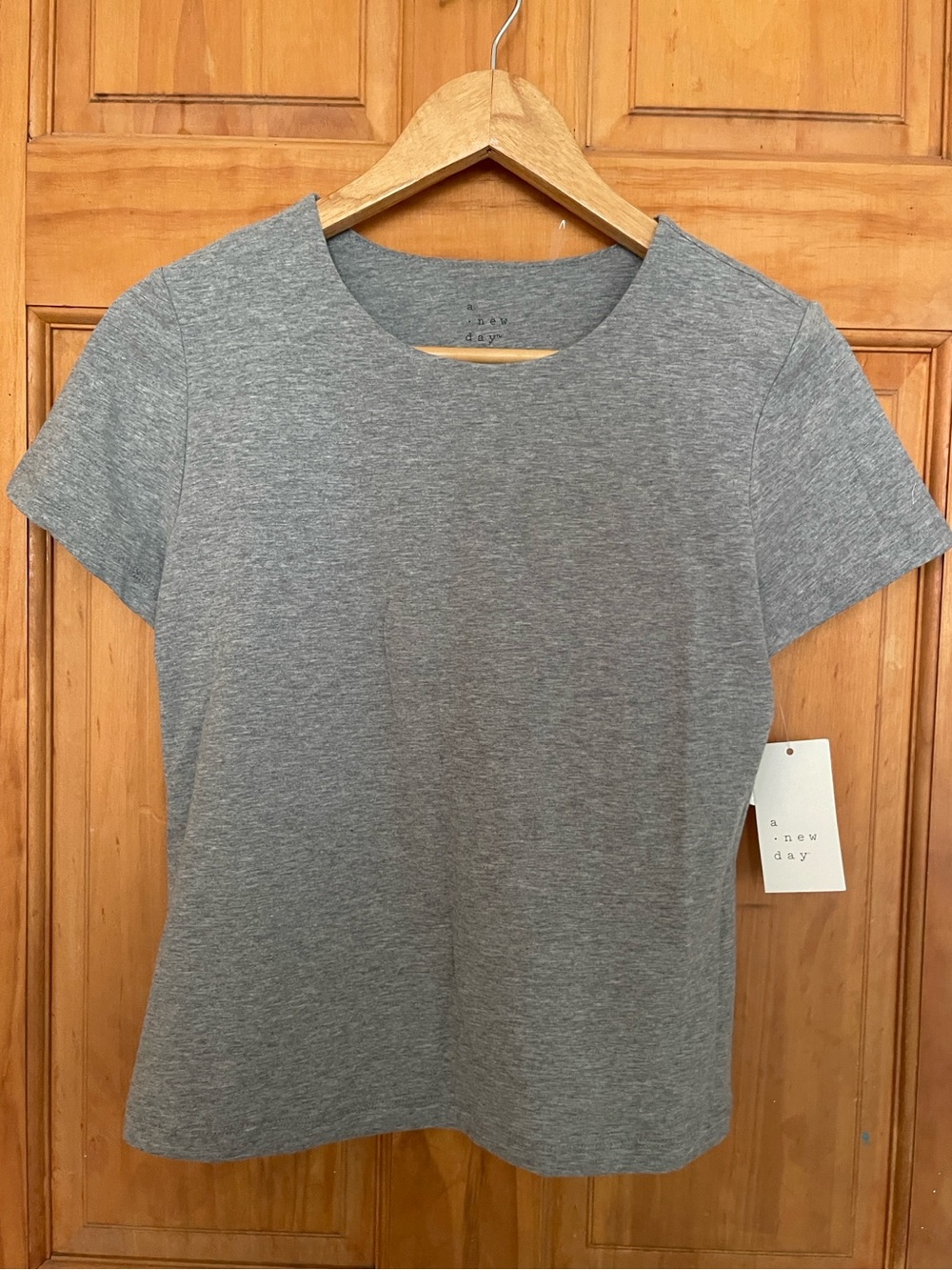 A New day Classic Women's Crew Neck T-Shirt - Gray S